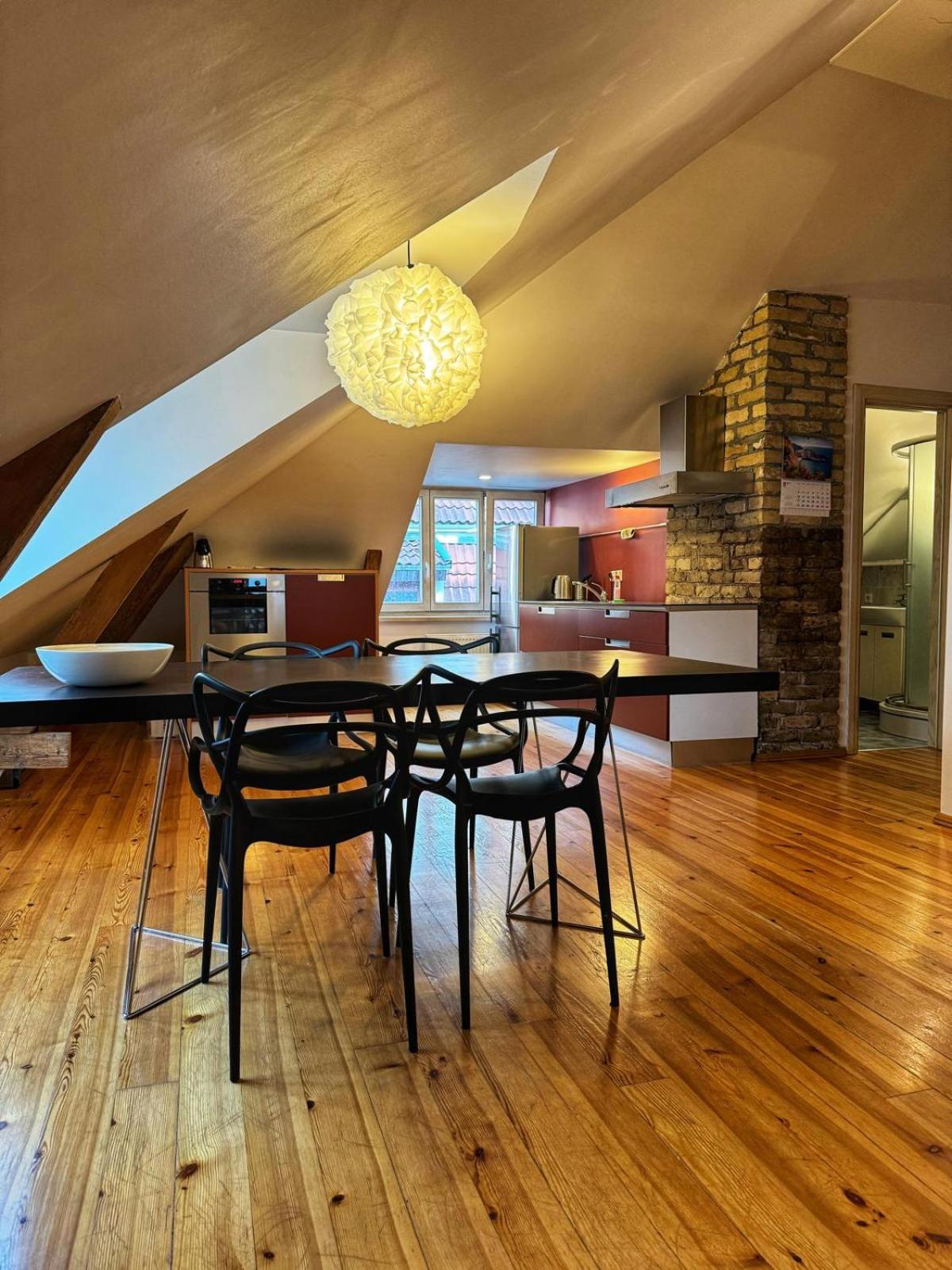 Amber Private Rooms Riga Bagian luar foto
