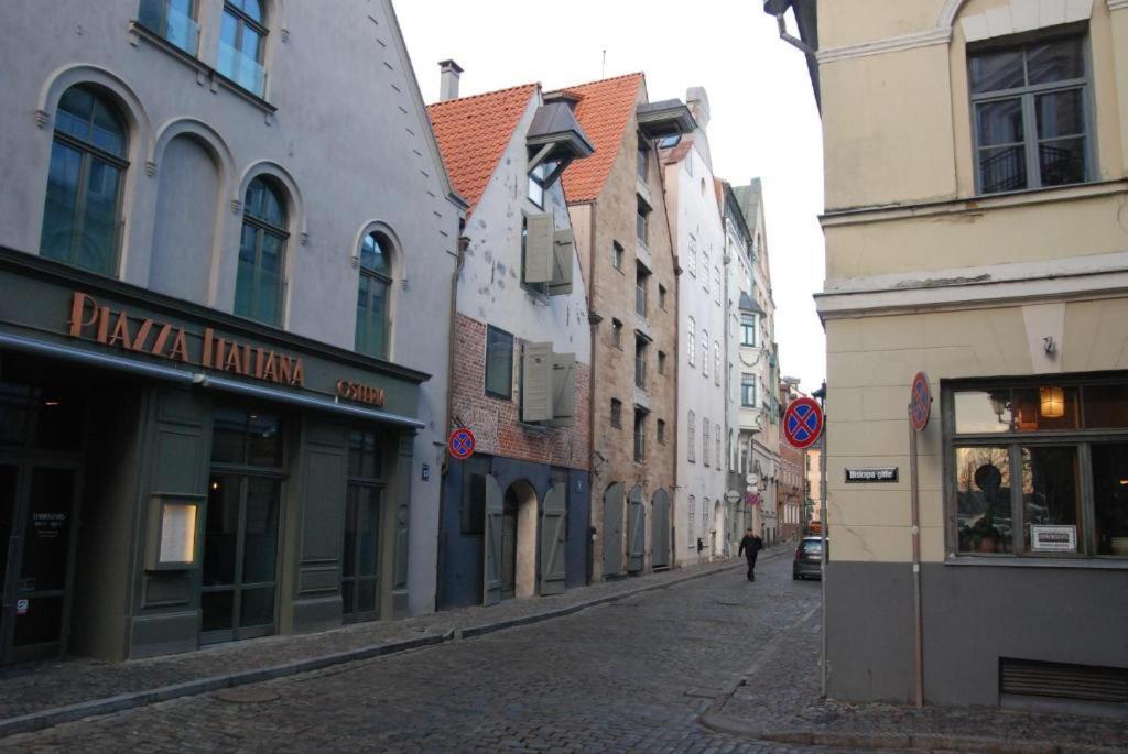 Amber Private Rooms Riga Bagian luar foto