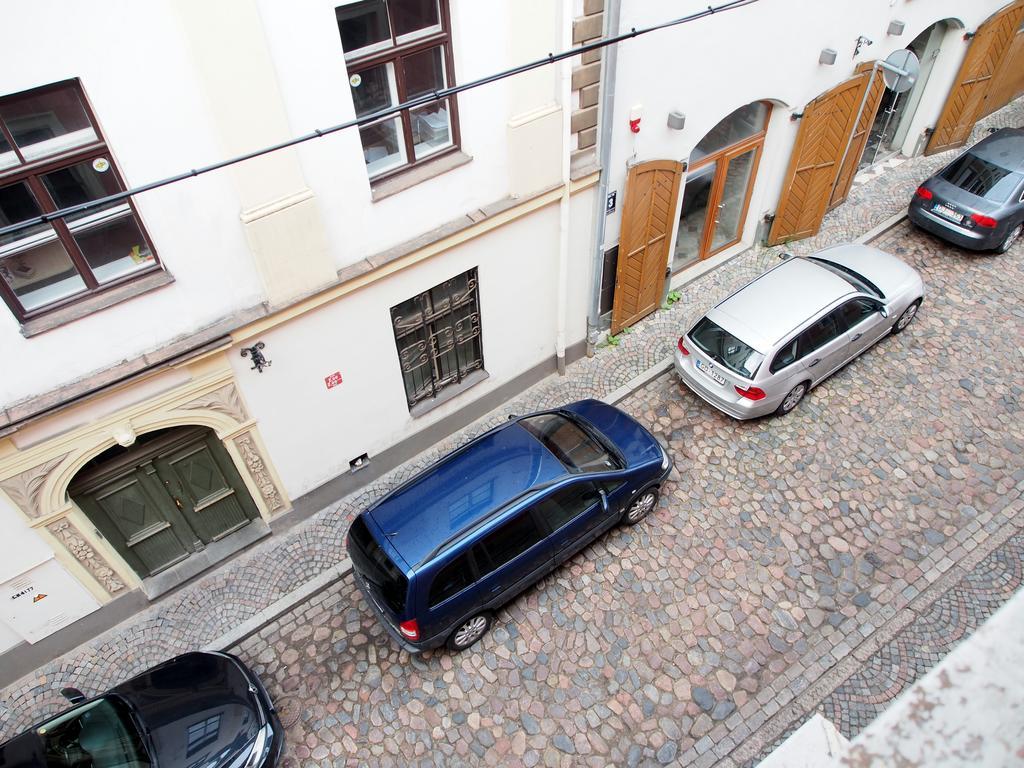 Amber Private Rooms Riga Bagian luar foto